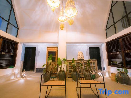 Цзинхун: Xishuangbanna Jinghongyun Jintai Resort Hotel