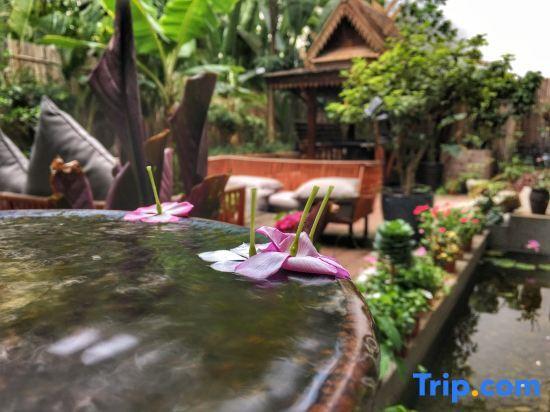 Цзинхун: Xishuangbanna Jinghongyun Jintai Resort Hotel