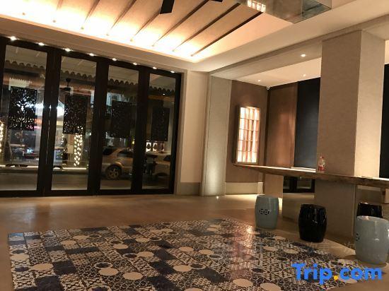 Цзинхун: Xishuangbanna Jinghongyun Jintai Resort Hotel