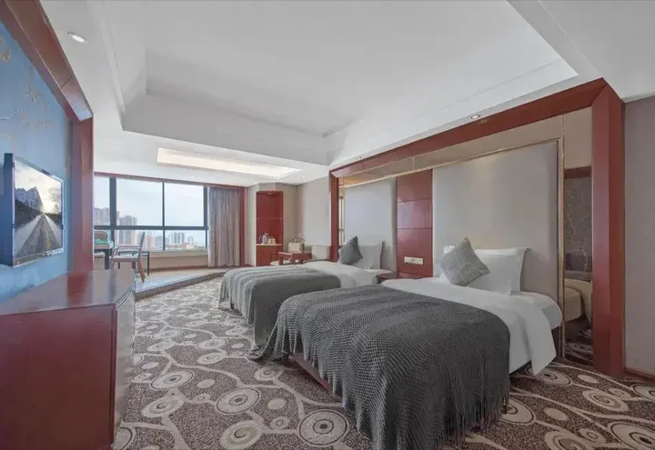 Хуайхуа: Jinjue Hotel