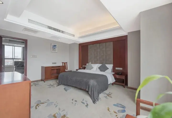 Хуайхуа: Jinjue Hotel