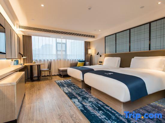 Шэньчжэнь: Dequn Hotel (Shenzhen Pingdi Yicheng PARK Wal-Mart Store)