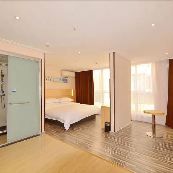 Ухань: City Comfort Inn Hotel (Wuhan Hankou Railway Station West Square)