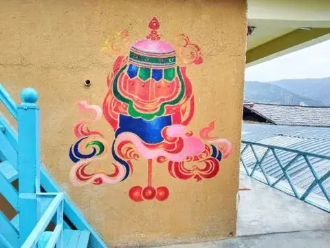 Шангри-Ла: Yinian Zhijian Hostel