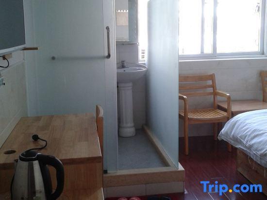 Шанхай: Xinhu Hostel