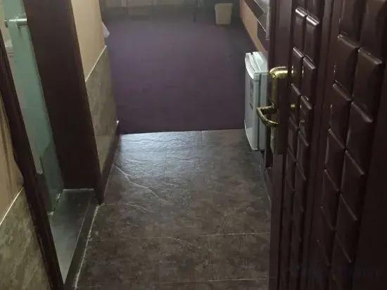 Инкоу: Huaxia Hotel