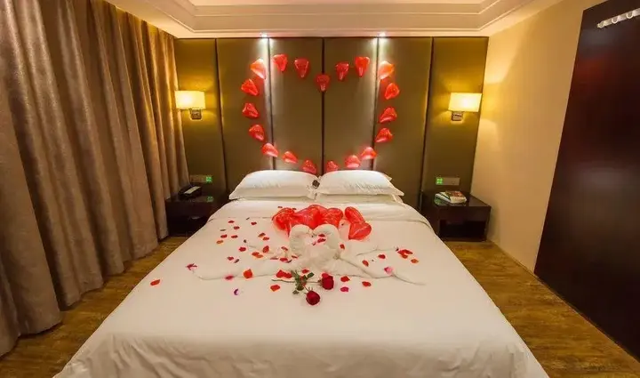 Яншо: Guilin Guanyue Business Hotel