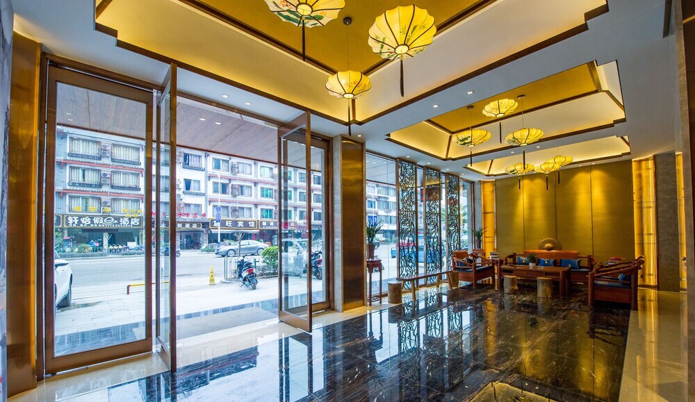 Яншо: Guilin Guanyue Business Hotel