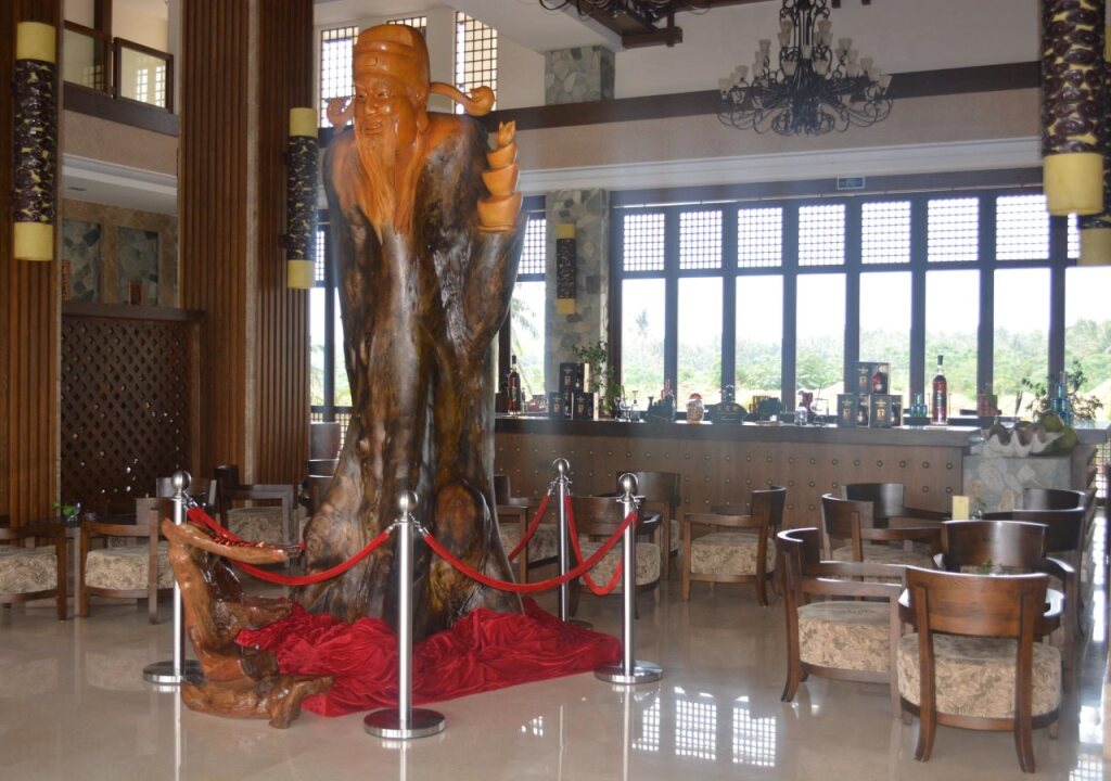Вэнчен: Mangrove Bay Hotel