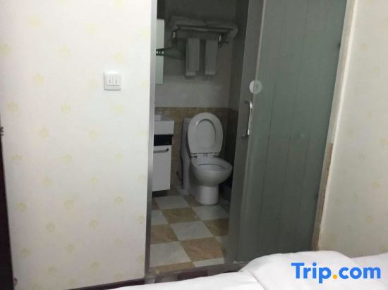 Хэнъян: Nanyue Nine Days Business Hotel
