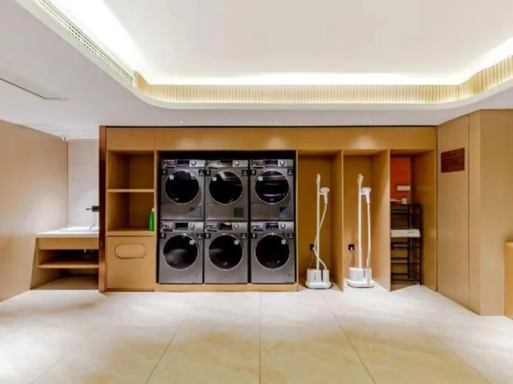 Уху: Aiwei Shangpin Hotel