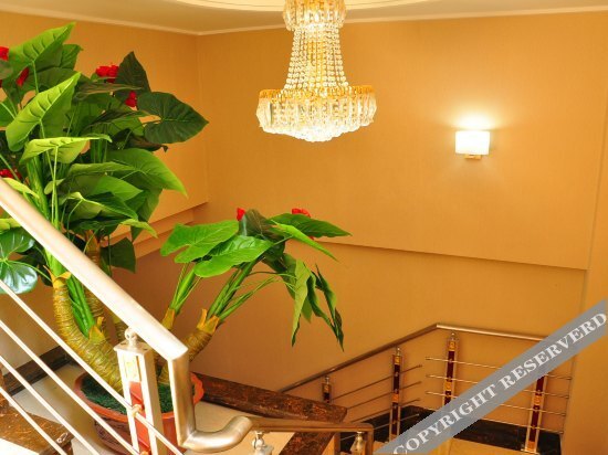 Бенкси: Xiaoshi Yijia Hotel