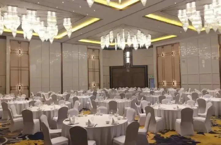 Шэньян: Howard Johnson Jinlian Business Club Hotel Shenyang