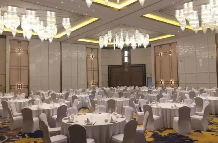 Шэньян: Howard Johnson Jinlian Business Club Hotel Shenyang