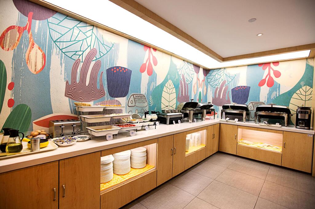Лоян: Hanting Hotel Luanchuan Luanzhou Avenue