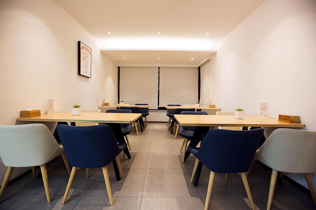 Лоян: Hanting Hotel Luanchuan Luanzhou Avenue