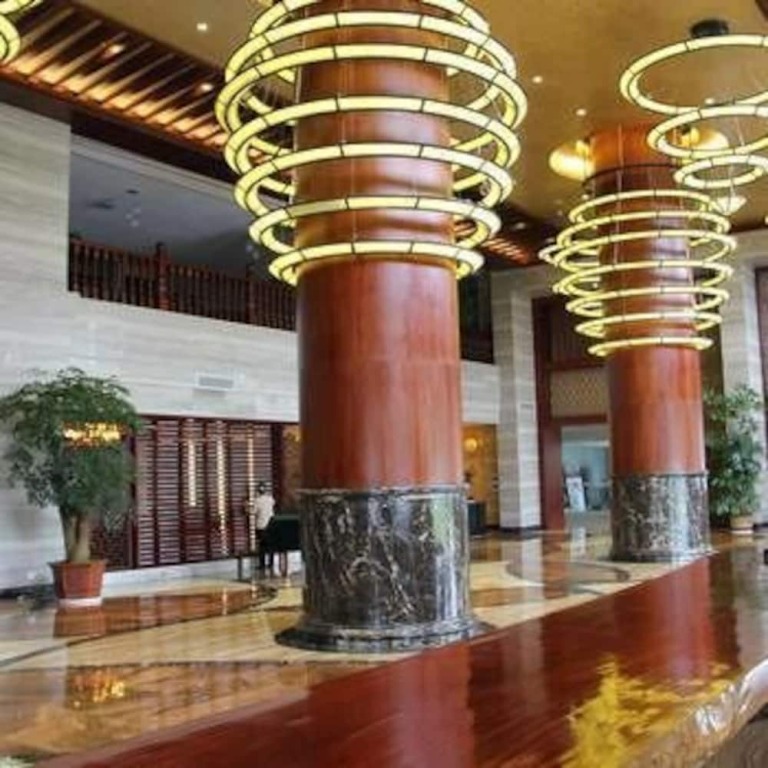 Цюйцзин: Huize Manhai Hotel