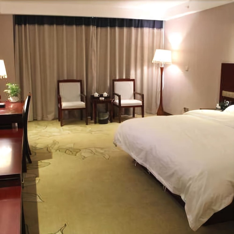 Цюйцзин: Huize Manhai Hotel