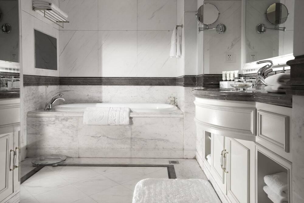 Лянфан: Ovation Three-Convalescence Hotel