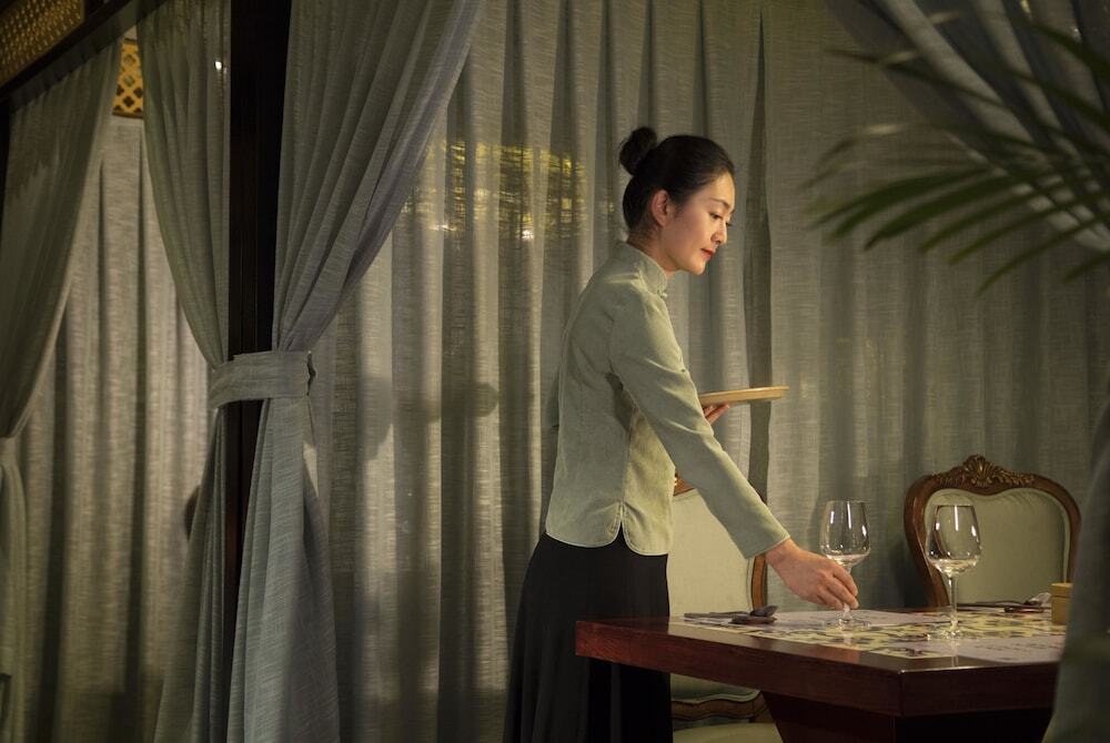Лянфан: Ovation Three-Convalescence Hotel