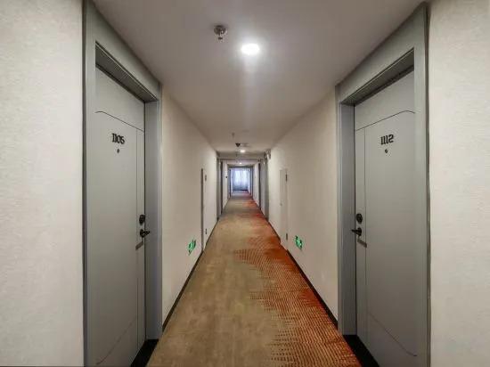 Чжуншань: Chaoju Hotel