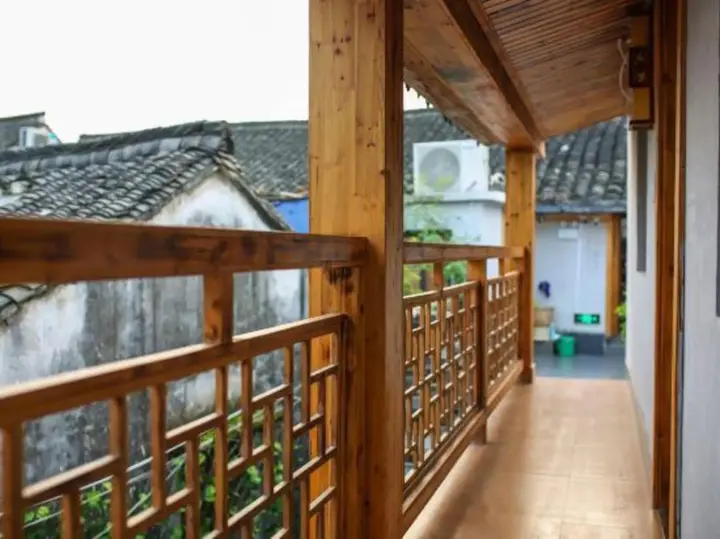 Цзясинь: Tingyuan Shenshen Inn