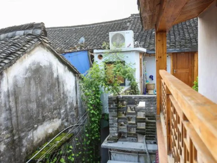 Цзясинь: Tingyuan Shenshen Inn