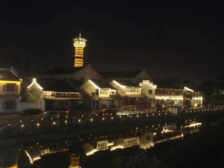 Цзясинь: Tingyuan Shenshen Inn