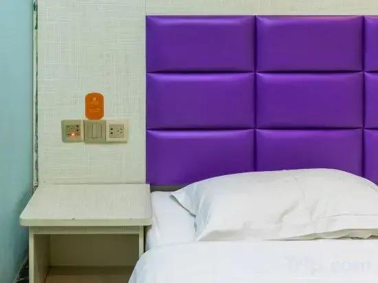 Чжэнчжоу: Rujia Huayi Hotel(Huanghe South Road Convention and Exhibition Center Store)