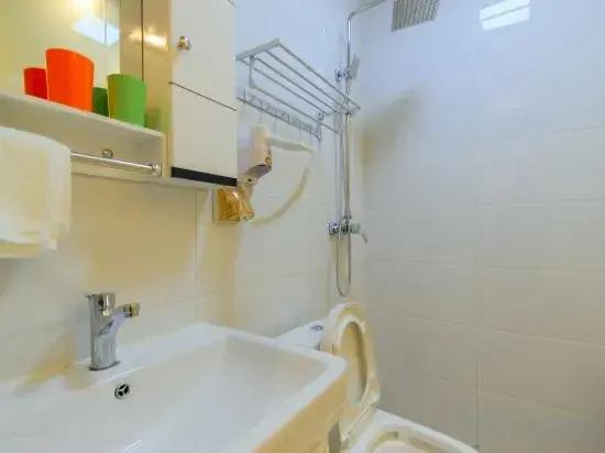 Чжэнчжоу: Rujia Huayi Hotel(Huanghe South Road Convention and Exhibition Center Store)