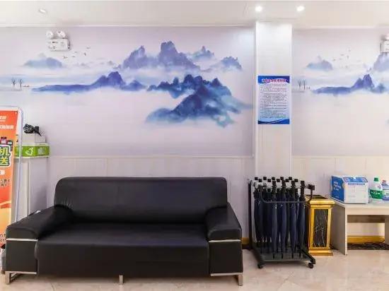 Чжэнчжоу: Rujia Huayi Hotel(Huanghe South Road Convention and Exhibition Center Store)