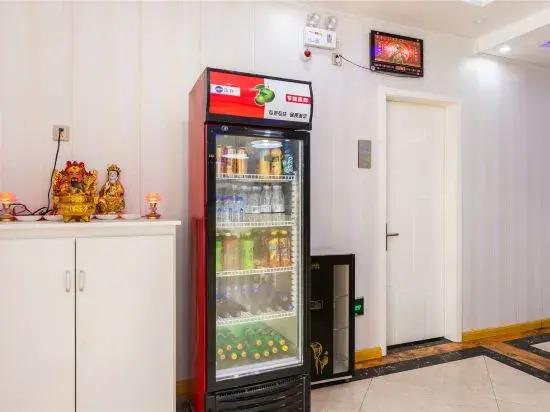 Чжэнчжоу: Rujia Huayi Hotel(Huanghe South Road Convention and Exhibition Center Store)