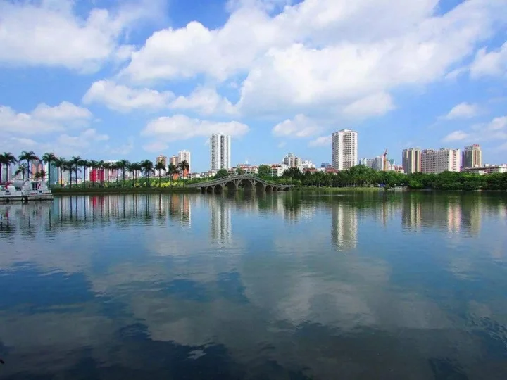 Наньнин: Jinhu Hotel