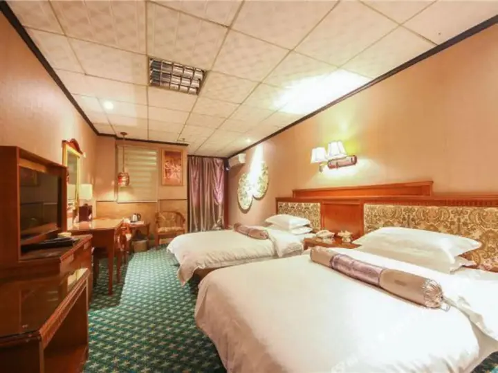 Наньнин: Jinhu Hotel