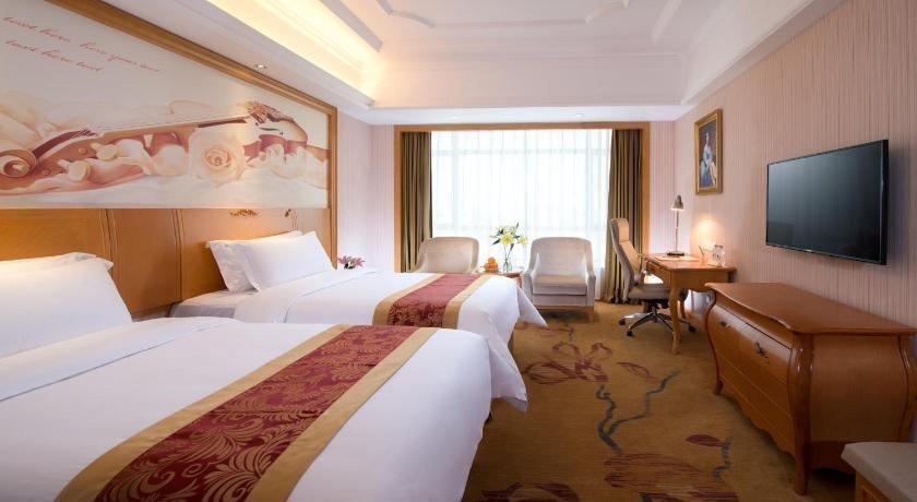 Чанша: Vienna International Hotel Changsha Shidai Dijing