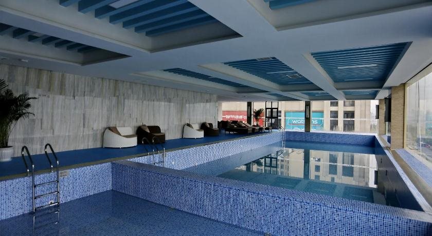 Ибинь: Yibin Celebrity City Hotel