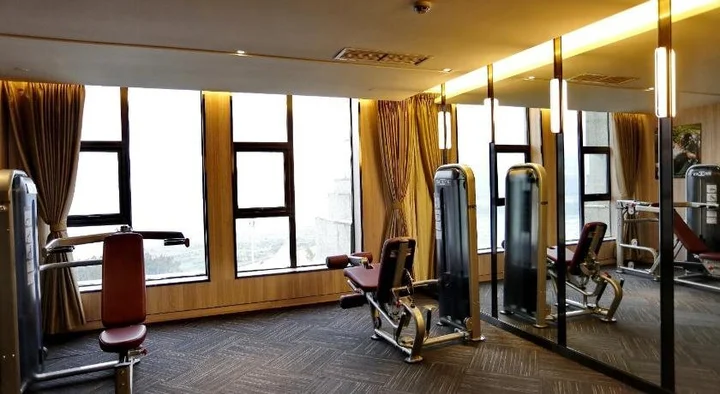 Ибинь: Yibin Celebrity City Hotel