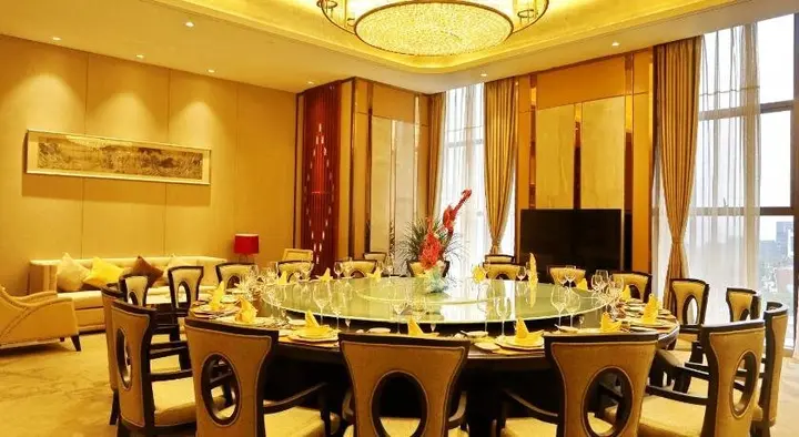 Ибинь: Yibin Celebrity City Hotel
