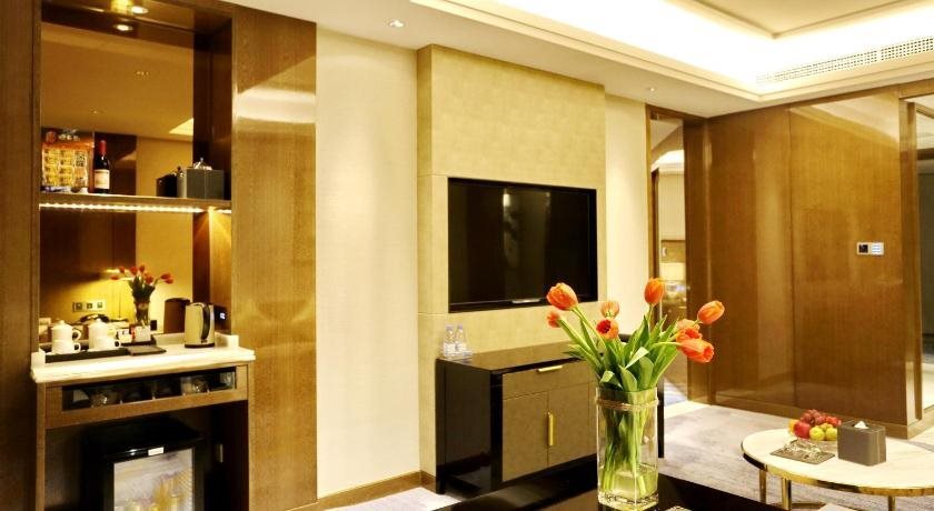 Ибинь: Yibin Celebrity City Hotel