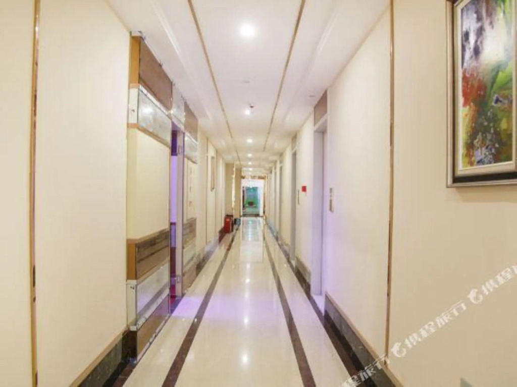 Ухань: New Beacon Shangju Hotel (Hanzhengjie Subway Station Wuzhan Convention Center)