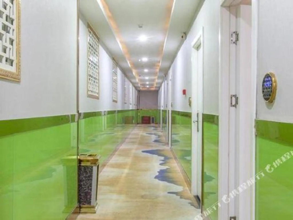 Ухань: New Beacon Shangju Hotel (Hanzhengjie Subway Station Wuzhan Convention Center)