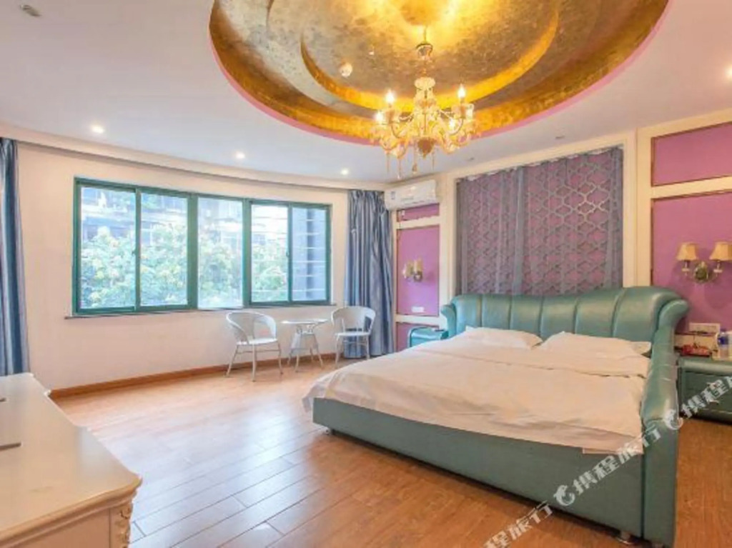 Ухань: New Beacon Shangju Hotel (Hanzhengjie Subway Station Wuzhan Convention Center)