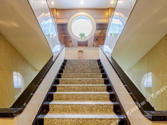Вэйнань: Lijing Business Hotel