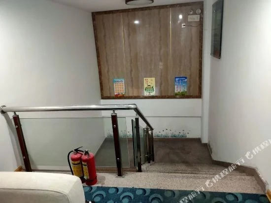 Шаньтоу: Huihong House hotel chain