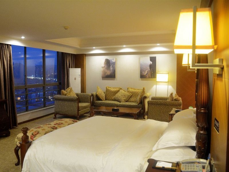 Ибинь: Purple Light Hotel