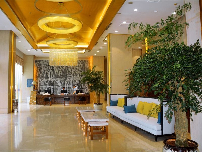 Ибинь: Purple Light Hotel