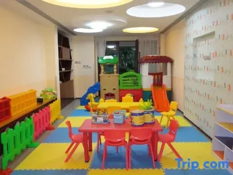 Чжоушань: Jiazhihui Aihai Holiday Hotel (Zhujiajian Lvcheng Dongsha)
