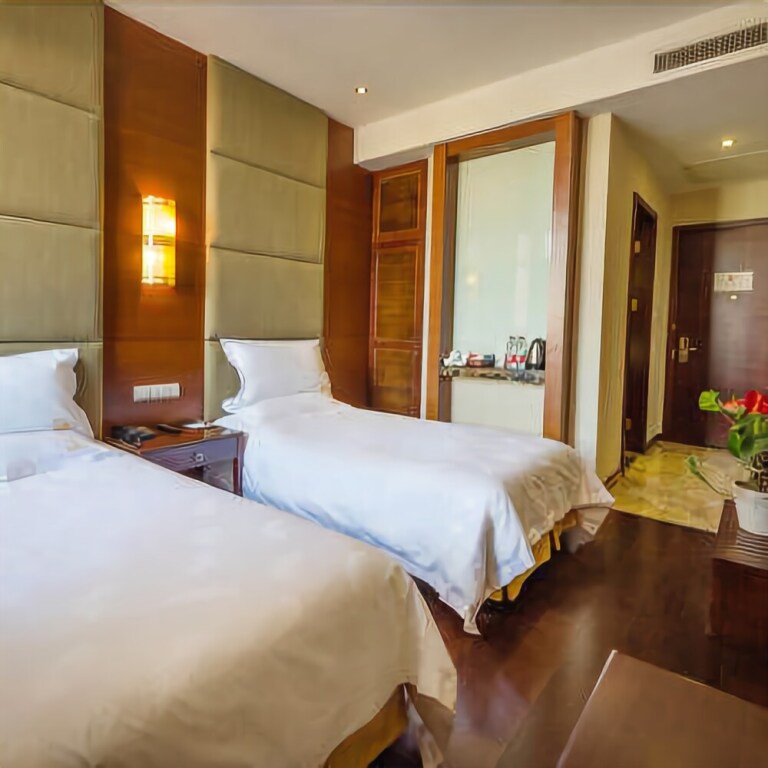 Наньтун: Home Inn Nantong Qingnian Middle Road