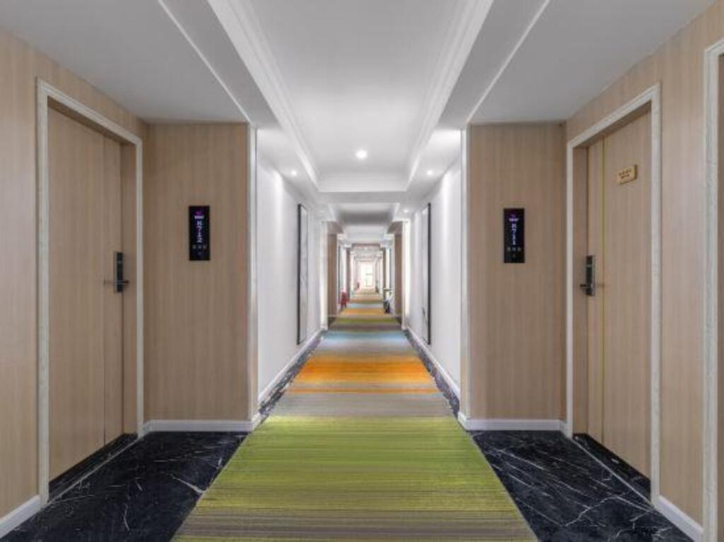 Дунгуань: 24H Elegant Hotel (Daojiao)