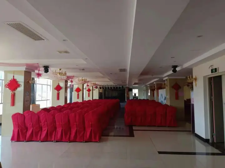 Шаогуань: Kumho Hotel